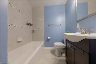 1241 Sunset Rd, Mayfield Heights, OH 44124 - Photo 20