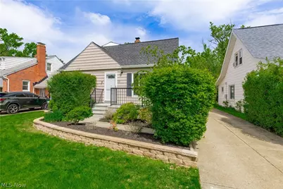 1241 Sunset Road, Mayfield Heights, OH 44124 - Photo 2