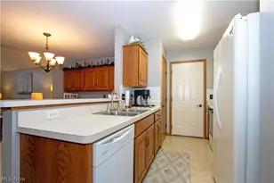 344 Woodbury Cir, Dalton, OH 44618 - Photo 8