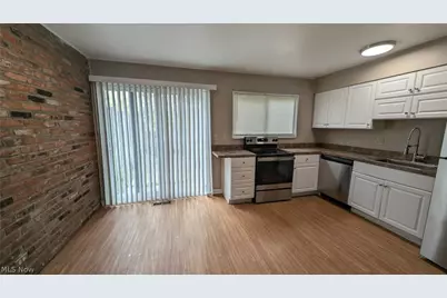 11 Trenton Square #T-36, Euclid, OH 44143 - Photo 8