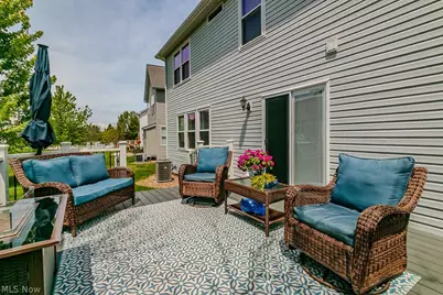 10266 Wildflower Way, Grandview Heights, OH 44147 - Photo 16
