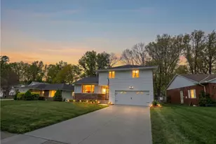 4633 Whitehall Dr, South Euclid, OH 44121 - Photo 2