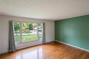 4633 Whitehall Dr, South Euclid, OH 44121 - Photo 4