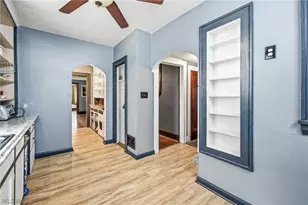 15 S Portland Ave, Youngstown, OH 44509 - Photo 14