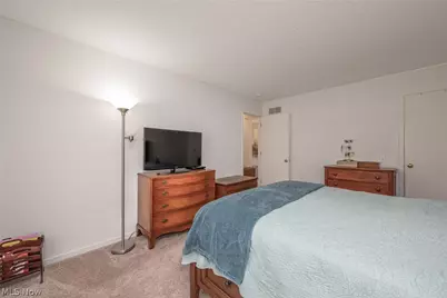 1722 W Idlewood Drive, Twinsburg, OH 44087 - Photo 22