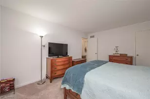 1722 W Idlewood Dr, Twinsburg, OH 44087 - Photo 22