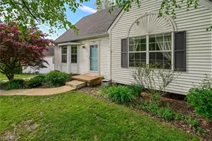 1722 W Idlewood Dr, Twinsburg, OH 44087 - Photo 2