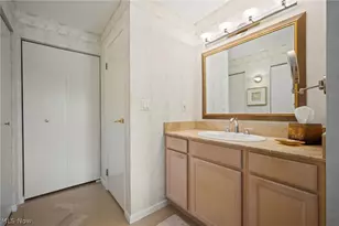 12500 Edgewater Dr, Oakwood, OH 44107 - Photo 24