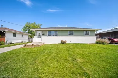 322 Windsor Drive, Elyria, OH 44035 - Photo 1