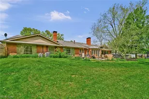 169 Brentview Dr, Grafton, OH 44044 - Photo 2