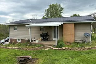 112 W College St, Cadiz, OH 43907 - Photo 2