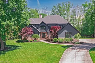 560 Club Dr, Aurora, OH 44202 - Photo 1
