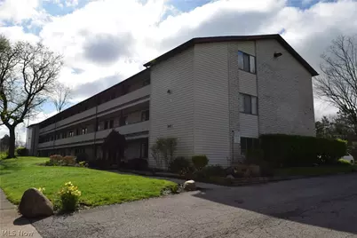 888 Rosamond Avenue, Akron, OH 44307 - Photo 1