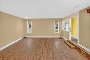 9205 W 130th St, North Royalton, OH 44133 - Photo 12