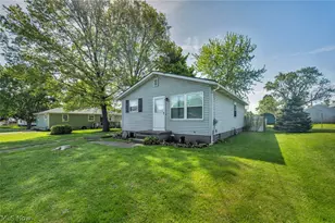 1144 Noble St, Barberton, OH 44203 - Photo 4