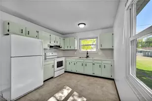 1144 Noble St, Barberton, OH 44203 - Photo 8