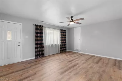 6974 Lutz Avenue Northwest, Massillon, OH 44646 - Photo 4