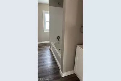 750 Brown Street, Akron, OH 44311 - Photo 18