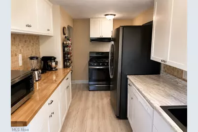 9614 Ravenna Road, Twinsburg, OH 44087 - Photo 6