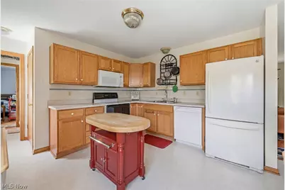 1752 Ansley Way, Salem, OH 44460 - Photo 6
