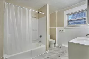 796 Dayton St, Akron, OH 44310 - Photo 14