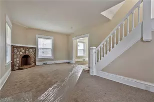 796 Dayton St, Akron, OH 44310 - Photo 6