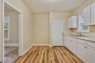 796 Dayton Street, Akron, OH 44310 - Photo 4