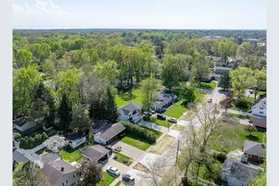 8716 Blossom Drive, Mentor, OH 44060 - Photo 2