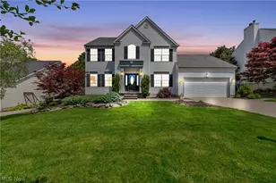 386 Weatherstone Dr, Wadsworth, OH 44281 - Photo 2