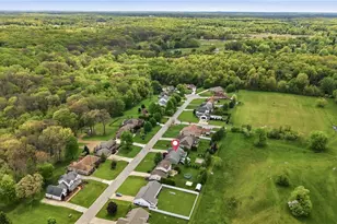 100 Forest-Hill Dr, Hubbard, OH 44425 - Photo 6
