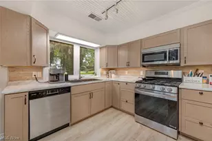 1416 E Bogart Rd, Sandusky, OH 44870 - Photo 12