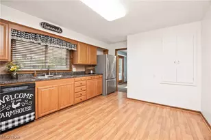 102 Young Dr, Lodi, OH 44254 - Photo 4