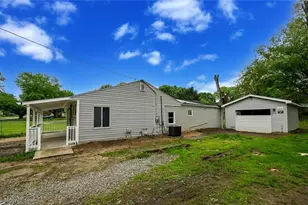 916 Abington Rd, Akron, OH 44312 - Photo 4
