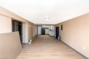 916 Abington Rd, Akron, OH 44312 - Photo 16