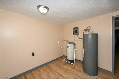 916 Abington Road, Akron, OH 44312 - Photo 28