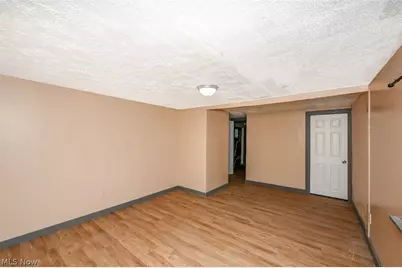 916 Abington Road, Akron, OH 44312 - Photo 22
