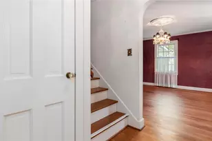 2751 E Ridgewood Cir, Zanesville, OH 43701 - Photo 6