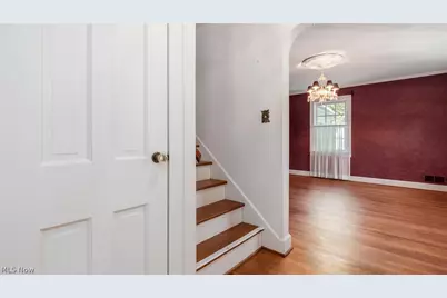 2751 E Ridgewood Circle, Zanesville, OH 43701 - Photo 6