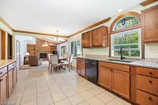 1029 Reedy Dr, Wadsworth, OH 44281 - Photo 2