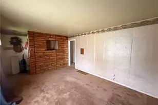 572 Comstock St NW, Warren, OH 44483 - Photo 8