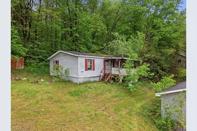 46149 Walnut Street, Rogers, OH 44455 - Photo 2