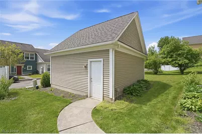182 Elizabeth Parkway, Akron, OH 44304 - Photo 32