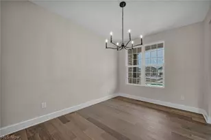 883 White Willow Ln, Brunswick, OH 44212 - Photo 12
