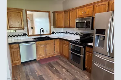 1136 Pine Bluff Drive NE, New Philadelphia, OH 44663 - Photo 6
