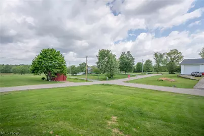 4544 Lakeknoll Street, Louisville, OH 44641 - Photo 40