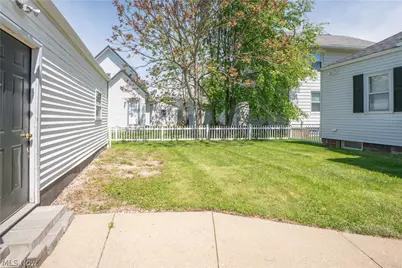 215 8th Street SW, Massillon, OH 44647 - Photo 24