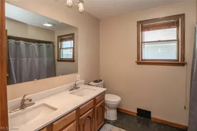 215 8th Street SW, Massillon, OH 44647 - Photo 20