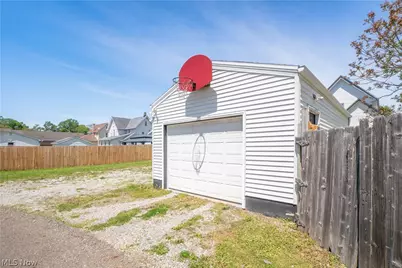 215 8th Street SW, Massillon, OH 44647 - Photo 26