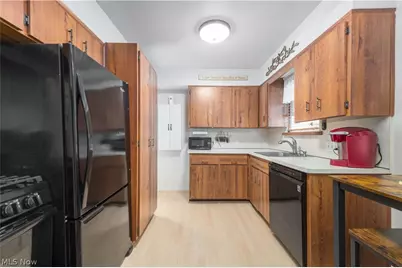 30414 Mildred Drive, Willowick, OH 44095 - Photo 14