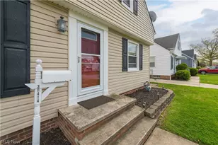 30414 Mildred Dr, Willowick, OH 44095 - Photo 4